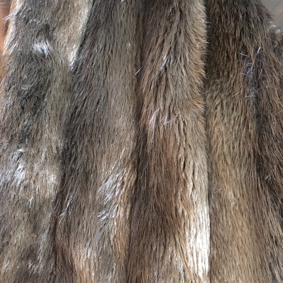 Meet your Posher, Carrie - Picture 6 of 8